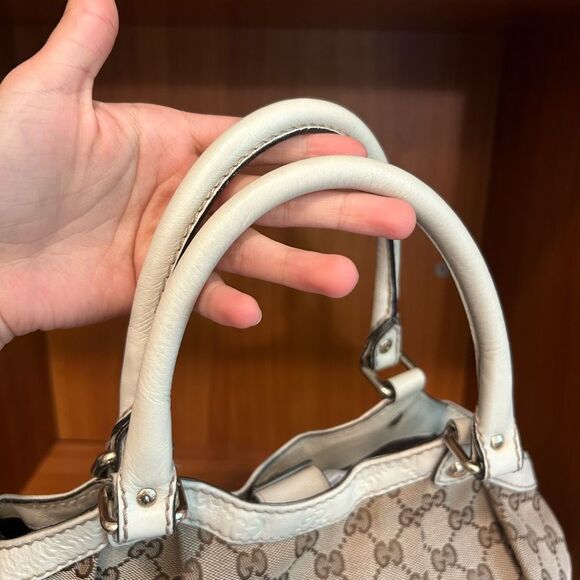 Gucci Coated Canvas Monogram GG Tote Bag - Picture 3 of 15